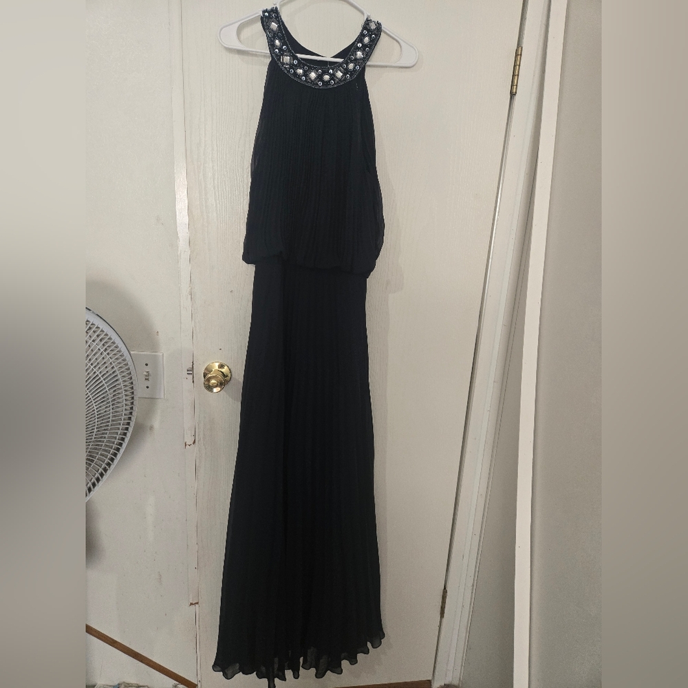 Size 12 Xscape Navy Pleated Dress with Embellished Neckline. 1 DefectSee Pics.